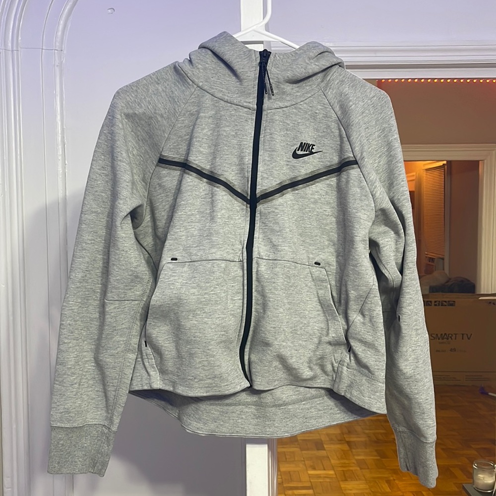 Nike tech women’s Windrunner